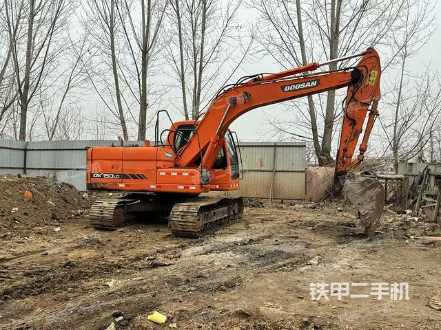 整機(jī)右后45°(整機(jī)外觀) 整機(jī)右后45°(整機(jī)外觀)