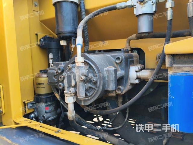 液壓泵斜45?左(大件艙室) 液壓泵斜45?左(大件艙室)