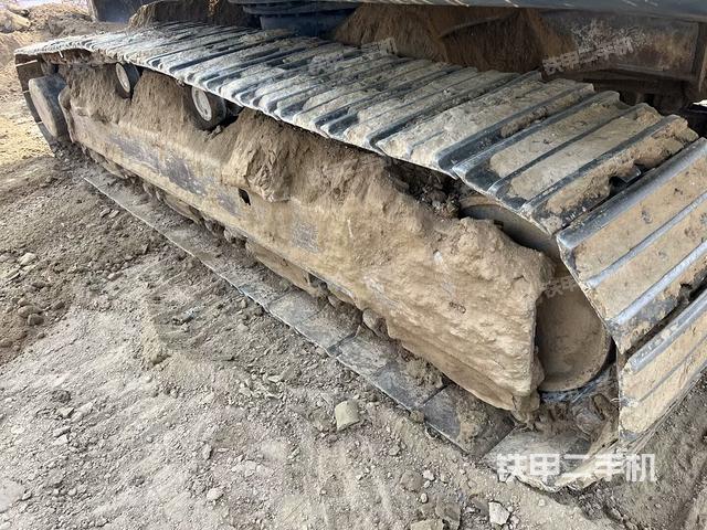 單側(cè)履帶整體（整機(jī)外觀）