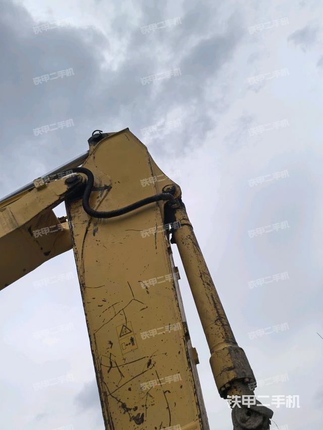 小臂整體右前(工作和回轉(zhuǎn)裝置) 小臂整體右前(工作和回轉(zhuǎn)裝置)