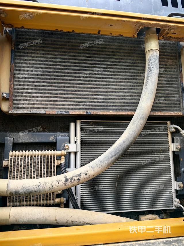 散熱器正面（大件艙室）