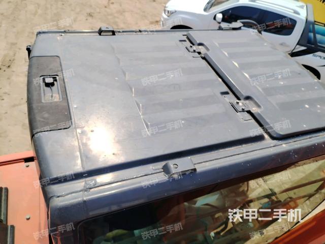 駕駛室頂部俯視（上車部件）