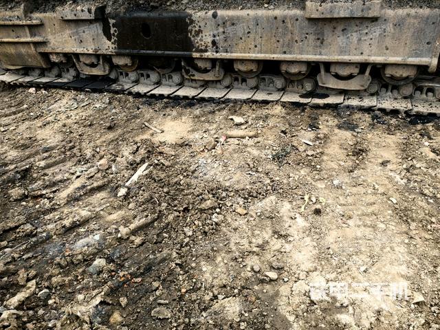 左側(cè)履帶整體?（行走機構(gòu)）