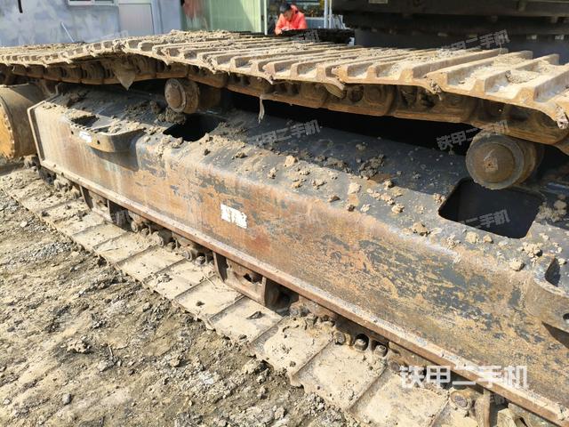 左側(cè)履帶整體?（行走機(jī)構(gòu)）