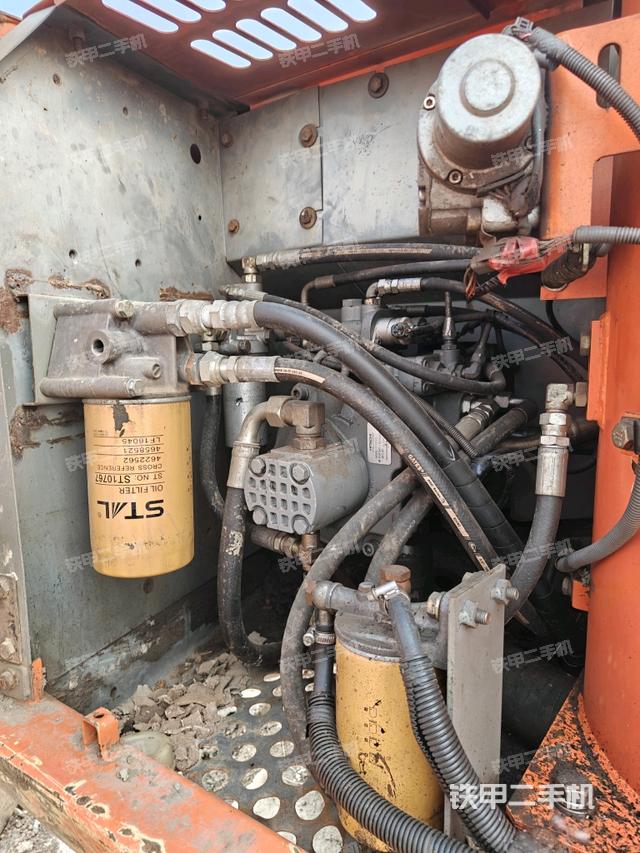 液壓泵斜45?左（大件艙室）