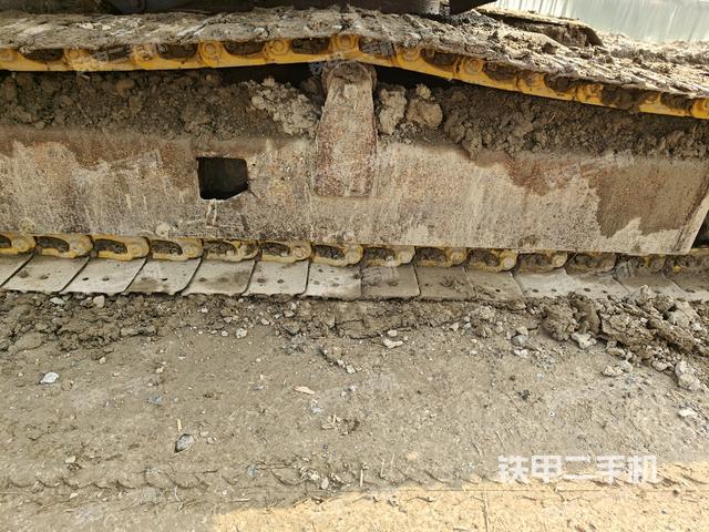 右側(cè)履帶整體?(行走機(jī)構(gòu)) 右側(cè)履帶整體?(行走機(jī)構(gòu))