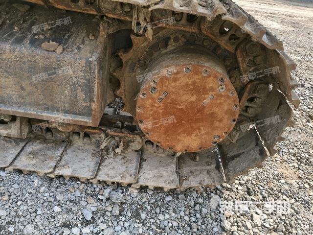 左驅(qū)動輪（行走機(jī)構(gòu)）