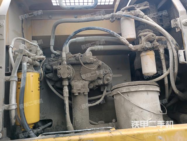 液压泵斜45 左（大件舱室）