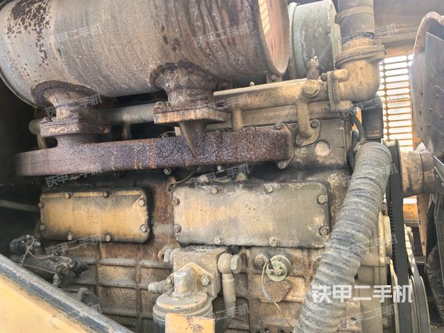 發(fā)動機(jī)右側(cè)(整機(jī)外觀及大件) 發(fā)動機(jī)右側(cè)(整機(jī)外觀及大件)