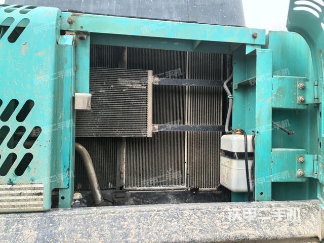 散熱器正面（大件艙室）