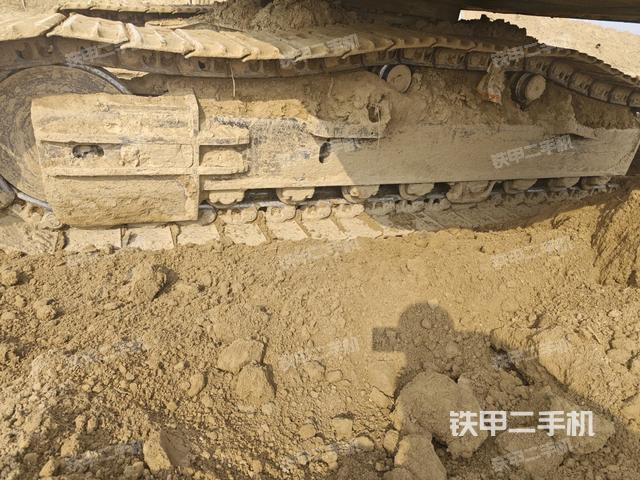 單側履帶整體(整機外觀) 單側履帶整體(整機外觀)
