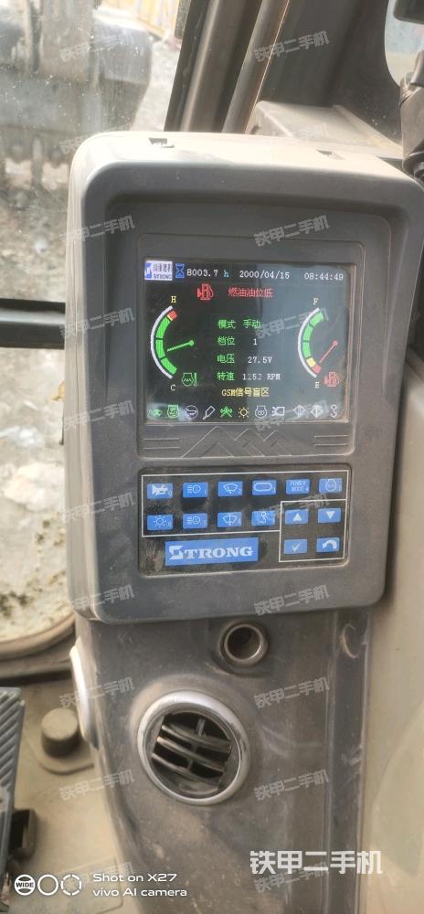 駕駛室整體(整機外觀) 駕駛室整體(整機外觀)