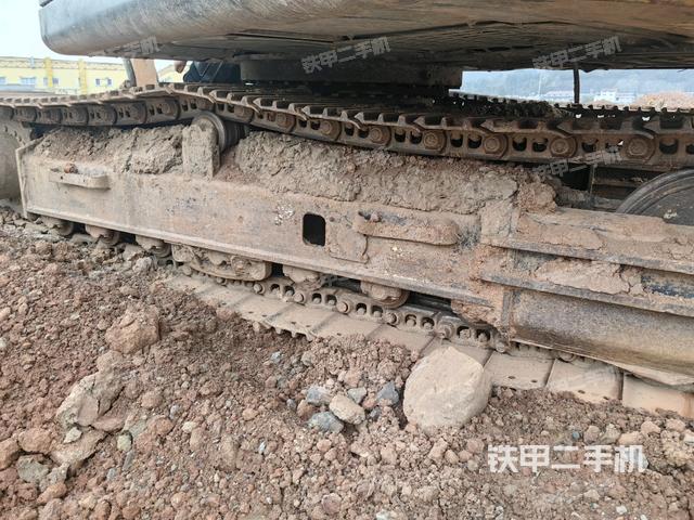 右側(cè)履帶整體（行走機(jī)構(gòu)）