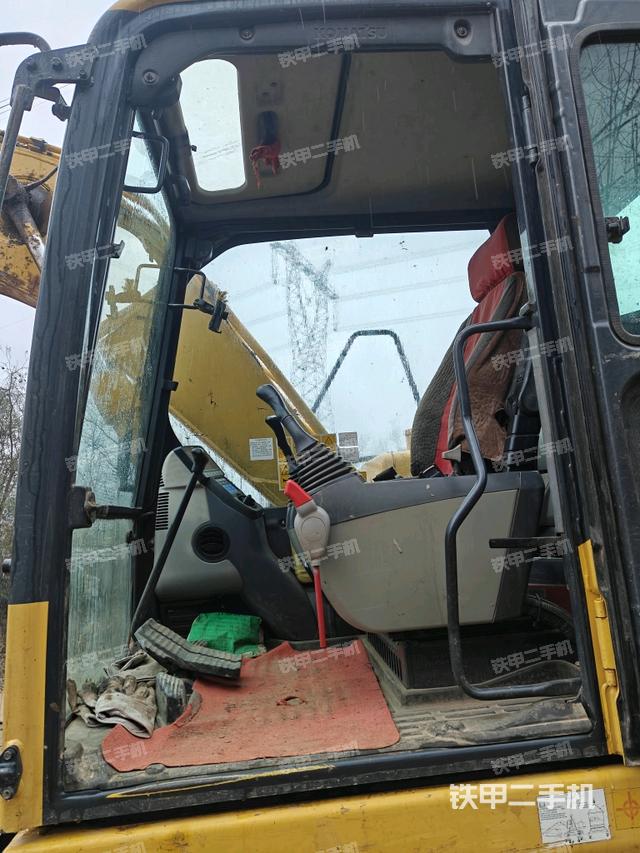 駕駛室整體（整機(jī)外觀）