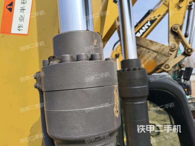 大臂油缸整體?豎拍(工作和回轉(zhuǎn)裝置) 大臂油缸整體?豎拍(工作和回轉(zhuǎn)裝置)