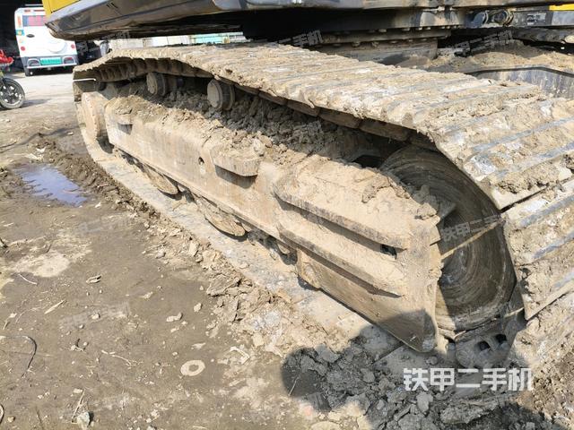 左側(cè)履帶整體?(行走機(jī)構(gòu)) 左側(cè)履帶整體?(行走機(jī)構(gòu))
