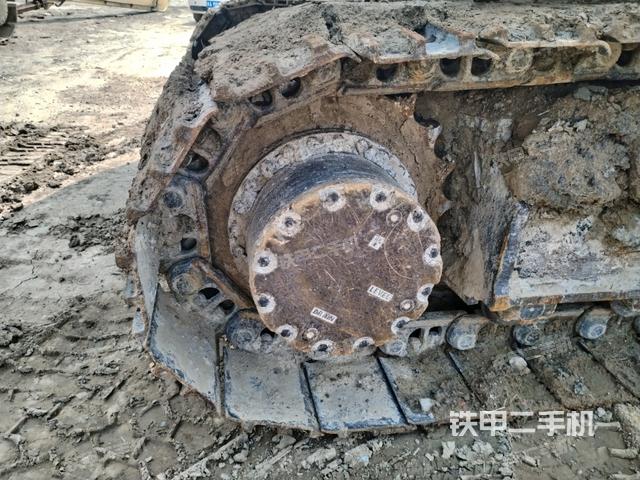 左驅(qū)動(dòng)輪（行走機(jī)構(gòu)）