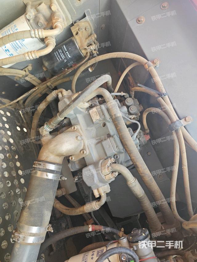 液壓泵斜45?左(大件艙室) 液壓泵斜45?左(大件艙室)