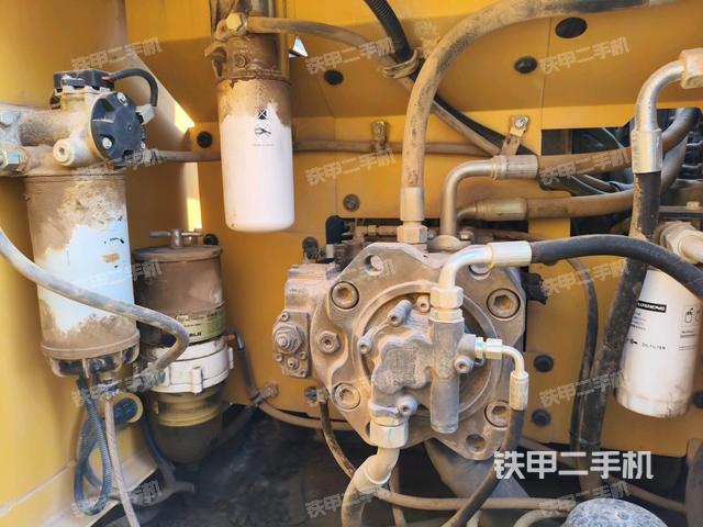 液壓泵斜45?左（大件艙室）