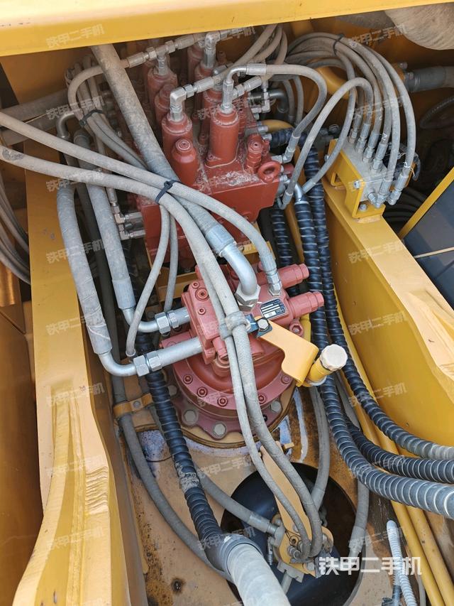 氣門室蓋螺絲特寫（上車部件）