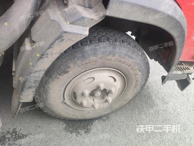 右引導(dǎo)輪/右前輪（行走機(jī)構(gòu)）