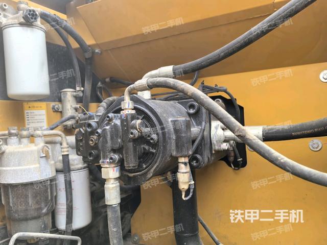 液壓泵斜45?左（大件艙室）