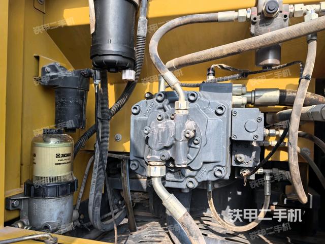 液壓泵斜45?左（大件艙室）