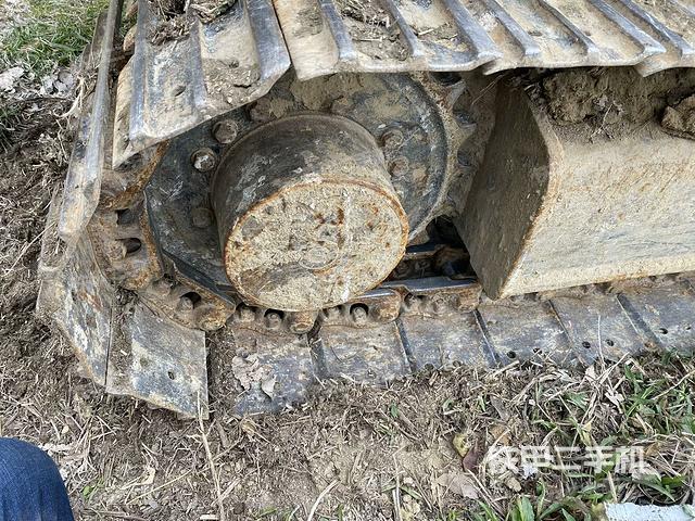 右驅(qū)動輪（行走機(jī)構(gòu)）