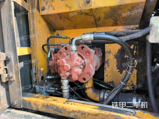 液壓泵斜45?左（大件艙室）