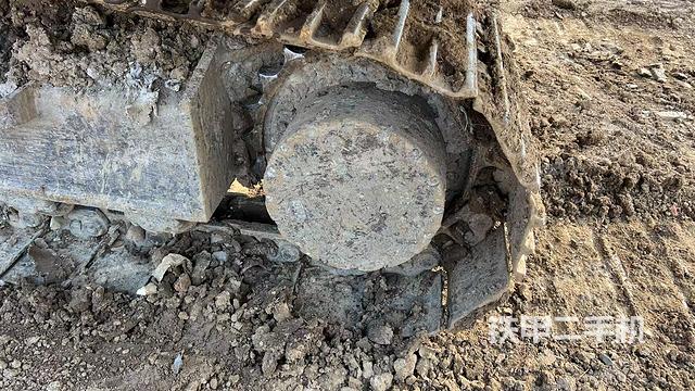 左驅(qū)動(dòng)輪（行走機(jī)構(gòu)）