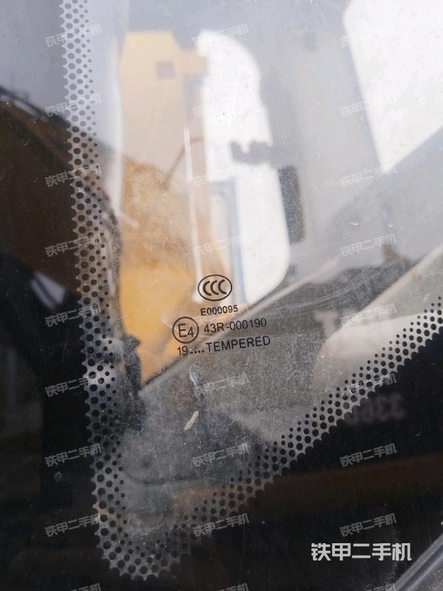 后窗玻璃角標(biāo)（駕駛室部分）