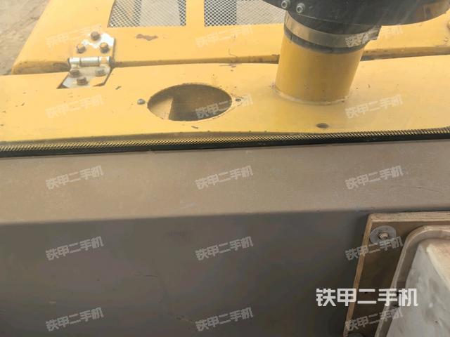 駕駛室內(nèi)座椅、儀表操作手柄全景（壓路機(jī)駕駛室）