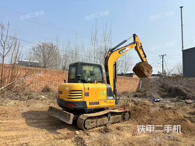 整機(jī)右后45°(整機(jī)外觀) 整機(jī)右后45°(整機(jī)外觀)