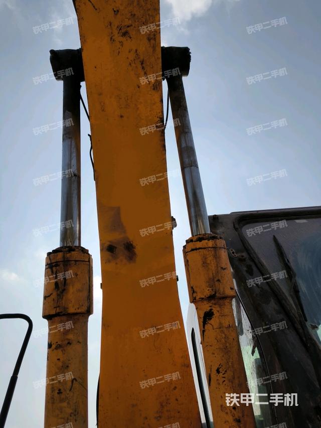 大臂油缸整體?豎拍（工作和回轉裝置）