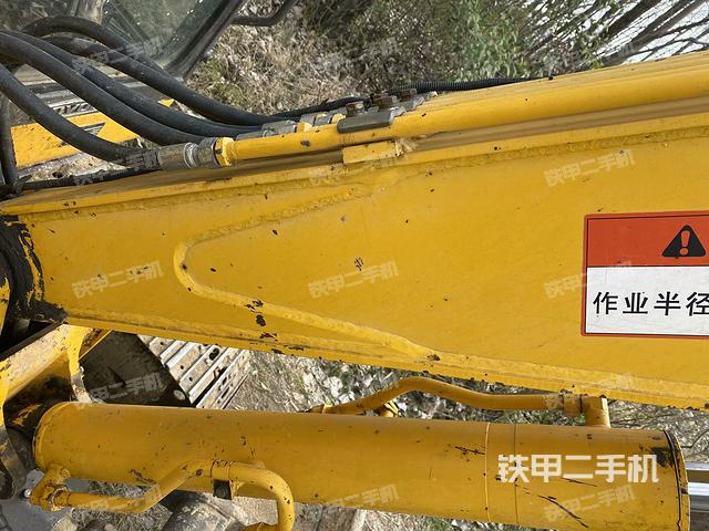 大臂根部?斜（工作和回轉(zhuǎn)裝置）