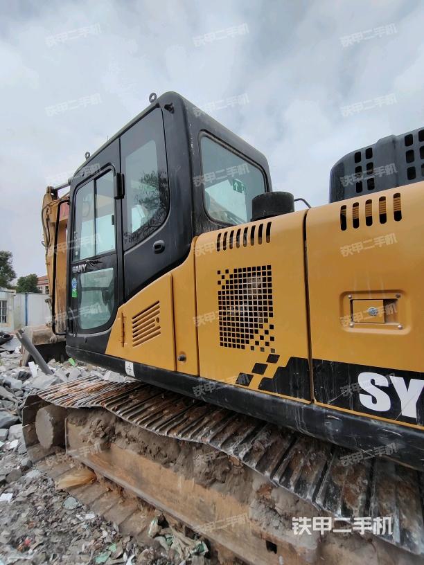 駕駛室左后45度（駕駛室部分）