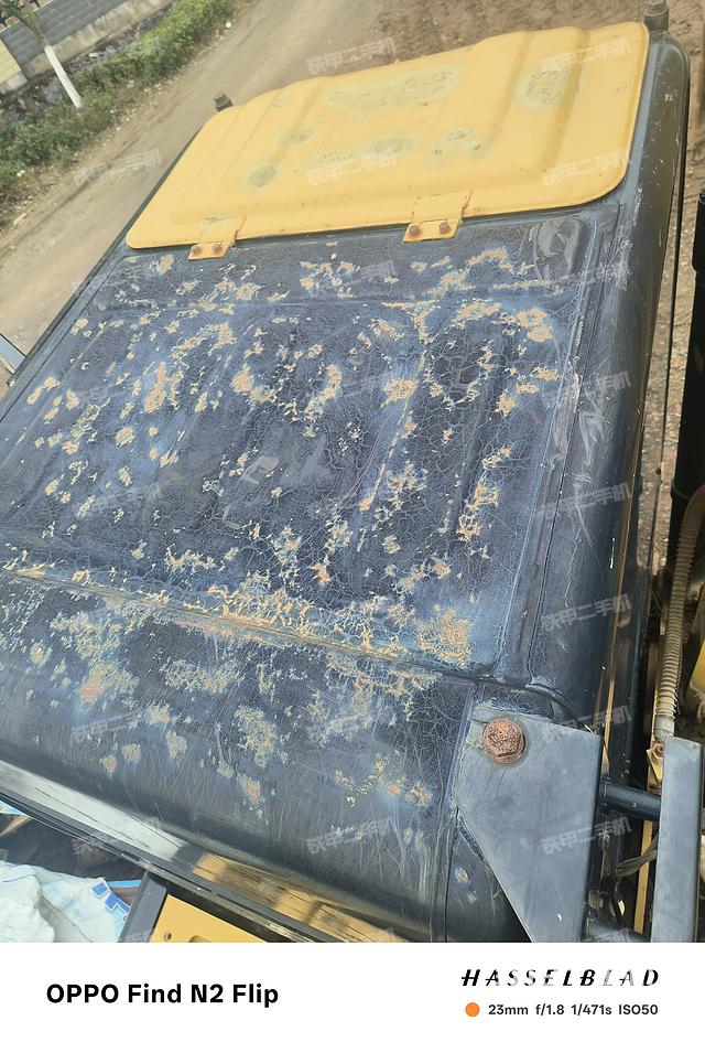 驾驶室顶部（整机外观）