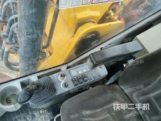 座椅左側(cè)控制臺/音響/含左手柄（駕駛室部分）