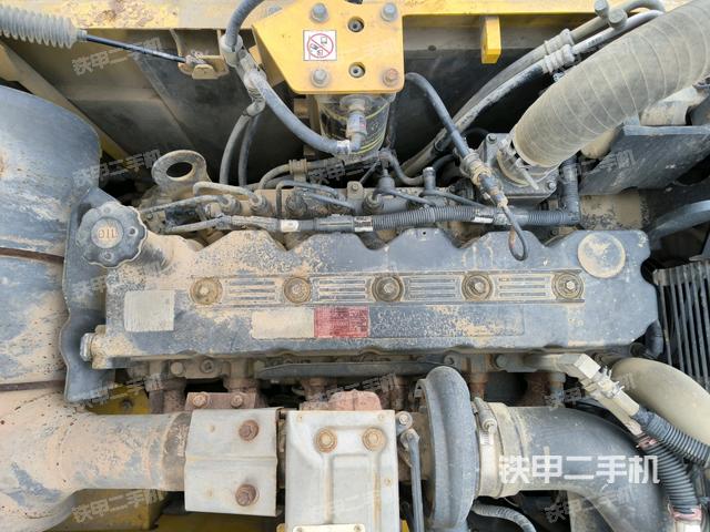 氣門室蓋螺絲特寫(上車部件) 氣門室蓋螺絲特寫(上車部件)