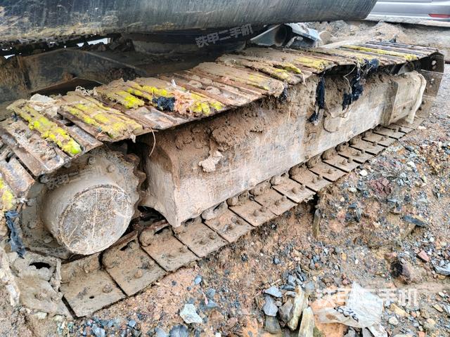 右側(cè)履帶整體?（行走機(jī)構(gòu)）