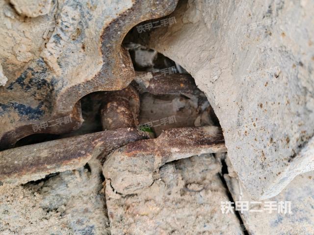 右驅(qū)動(dòng)輪（行走機(jī)構(gòu)）