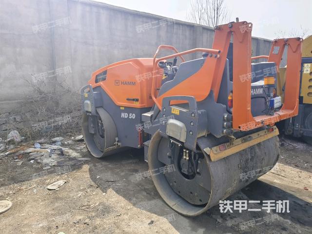 整機右后45°（設(shè)備外觀及核心部件）