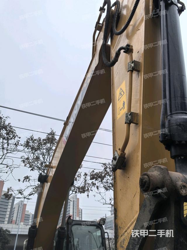 大臂油缸整體?豎拍（工作和回轉(zhuǎn)裝置）