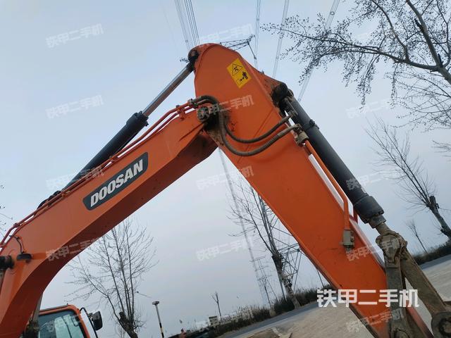 大臂整體?右側(cè)（工作和回轉(zhuǎn)裝置）