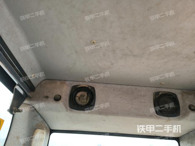 座椅后部(駕駛室部分) 座椅后部(駕駛室部分)