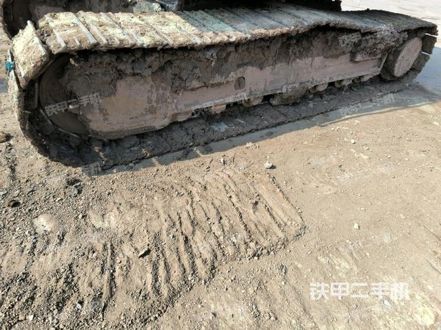 右側履帶整體（行走機構）