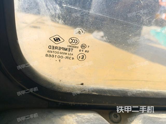 座椅右側(cè)控制臺(tái)/鑰匙門/油門/含右手柄(駕駛室部分) 座椅右側(cè)控制臺(tái)/鑰匙門/油門/含右手柄(駕駛室部分)