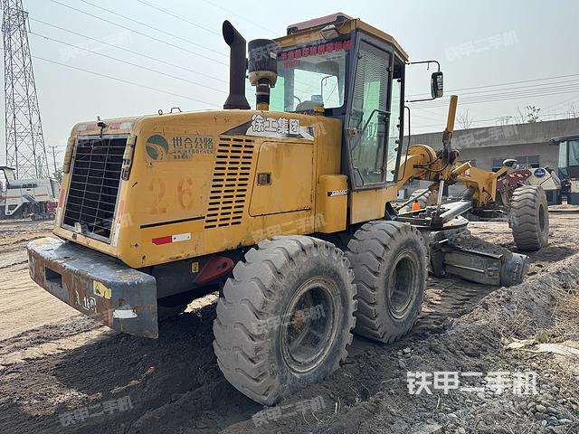 整機(jī)右側(cè)(設(shè)備外觀及核心部件) 整機(jī)右側(cè)(設(shè)備外觀及核心部件)