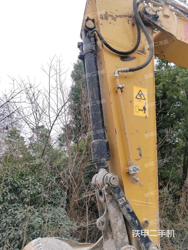 鏟斗右后整體（工作和回轉(zhuǎn)裝置）