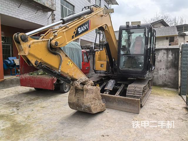 三一重工SY75C挖掘机